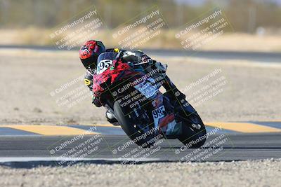 media/Jan-10-2025-CVMA Friday Practice (Fri) [[489e0da257]]/Group 4 and Trackday/Session 5 (Turn 7)/